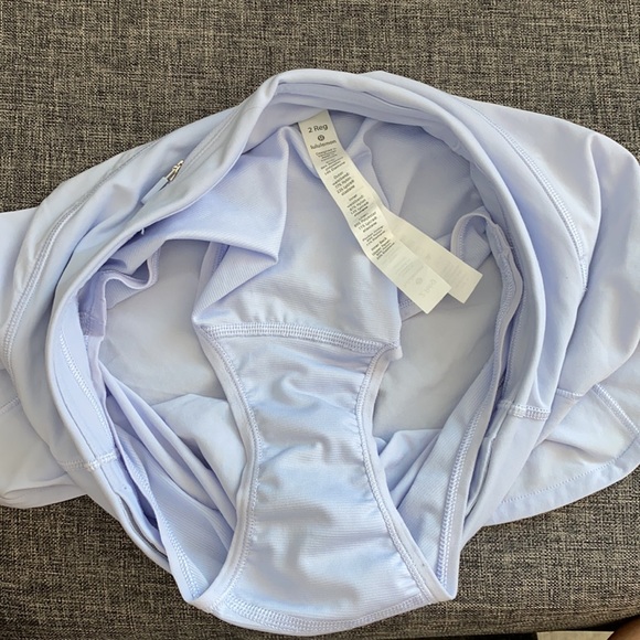 Lululemon 🦋 “Speed Up Low-Rise Short 2.5” 🦋 - Picture 4 of 6